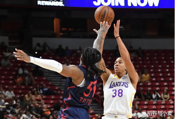 Trung bình 0,7 điểm? Trường hợp Lakers tìm được cầu thủ cổ tích tham gia giải đấu mùa hè?