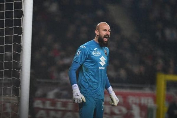 DIMA: Naples sẽ ký Vanya với giá 22,5 triệu Euro, Ngonggo sẽ cho Torin