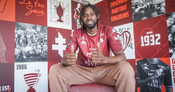 Chính thức: Tiền vệ của Wolves, Traore tham gia Metz cho mượn, với thời gian cho vay là 1 năm